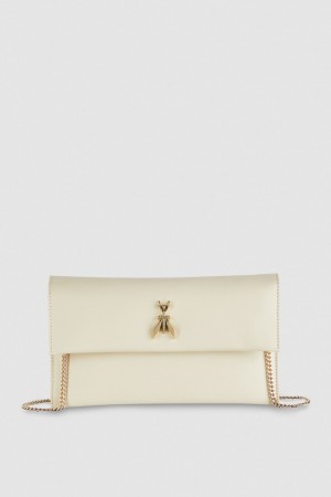 Patrizia Pepe Fly Leather Clutch Bag With Chain Bege | 3517-NXDFY