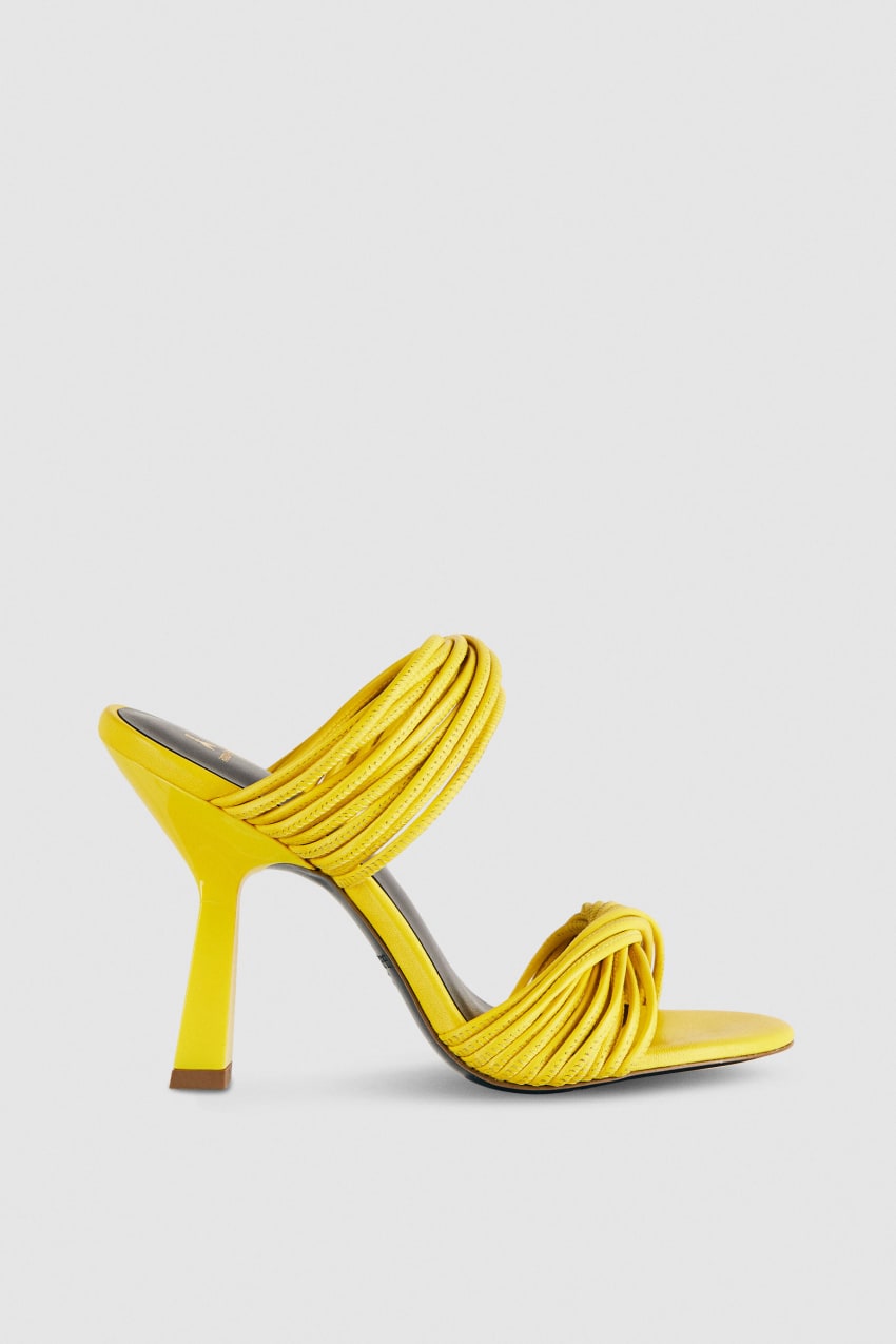 Patrizia Pepe Heeled Sandal In Smooth Leather With Gold-colored Mini Logo Amarelas | 6123-SPLCM