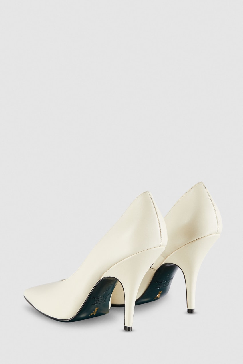 Patrizia Pepe Smooth Leather Pumps Bege | 5420-WTOAR