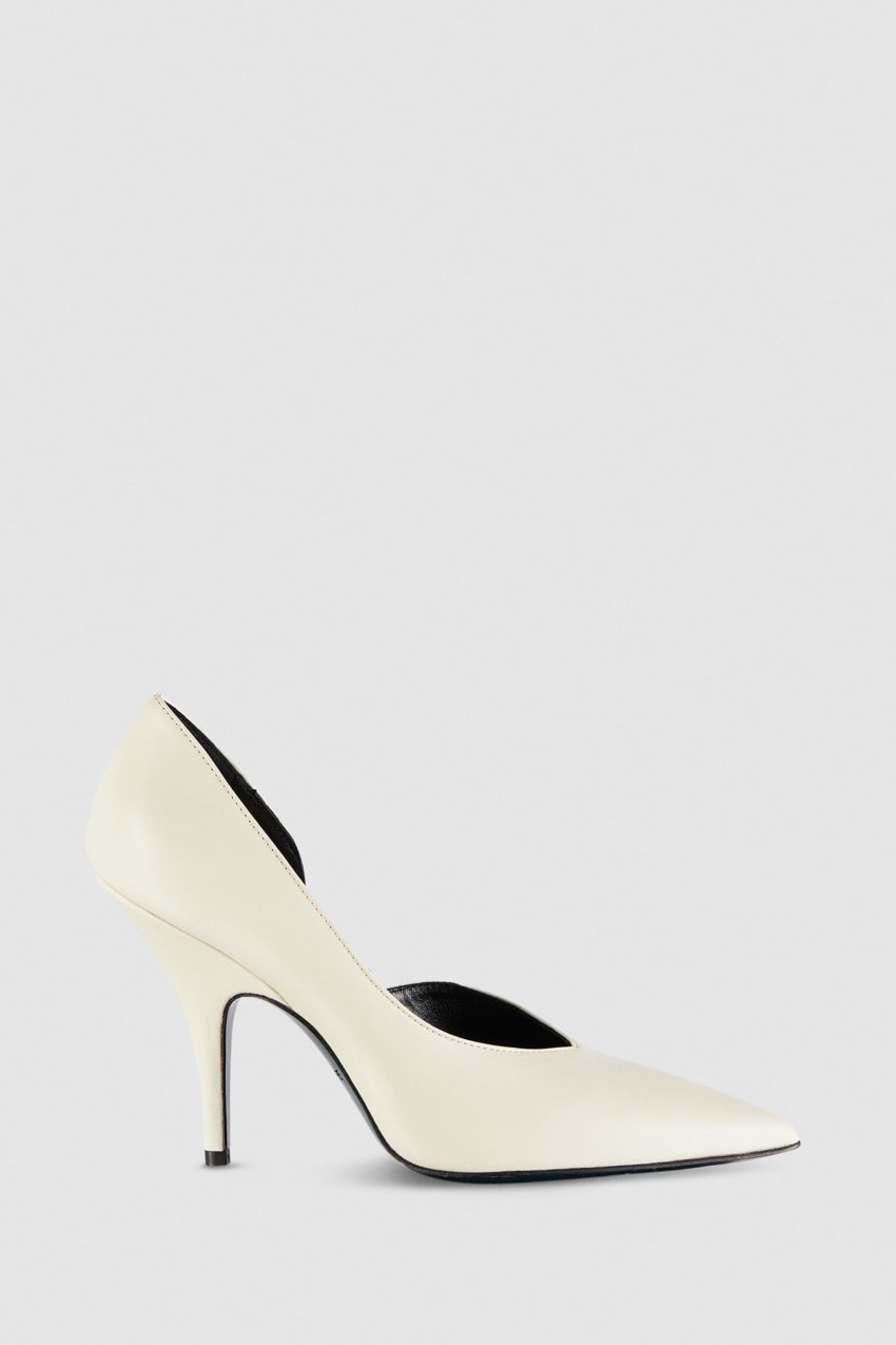 Patrizia Pepe Smooth Leather Pumps Bege | 5420-WTOAR